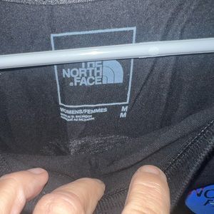 NWT The North face tee